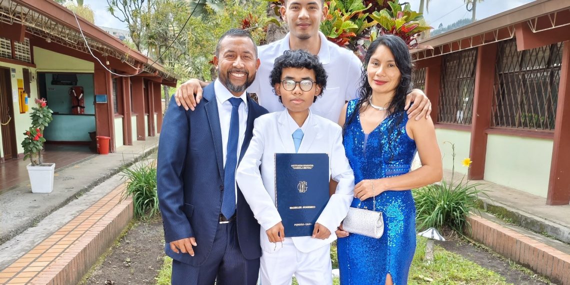 Institución Educativa Gabriela Mistral graduó a nuevos bachilleres