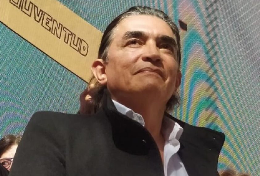 La Entrega de #MERMELADA a Congresistas y Tratar la Reeleccion resalta Gustavo Bolivar que Tocaria Imporneral en Video