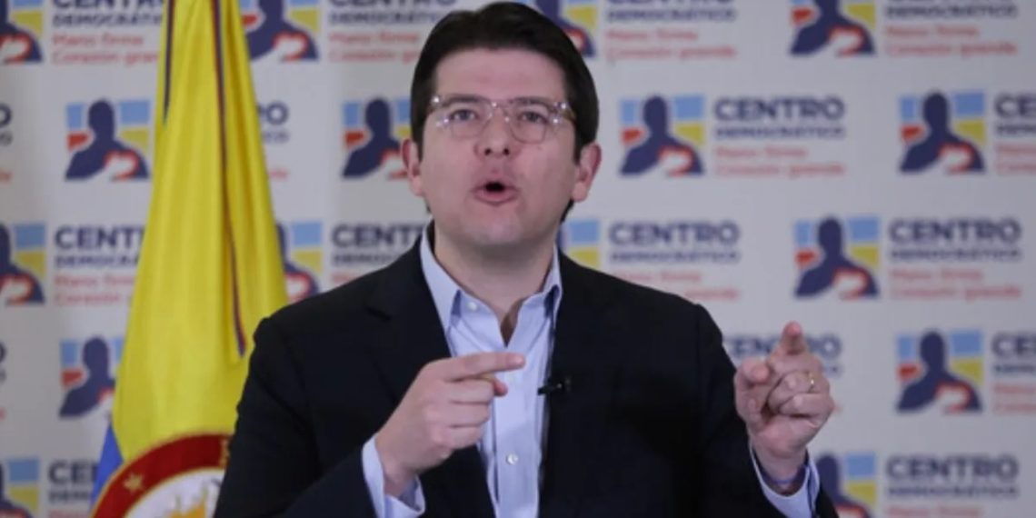 El ataque contra el político del partido opositor Centro Democrático, y precandidato presidencial, ocurrió en el barrio de Modelia