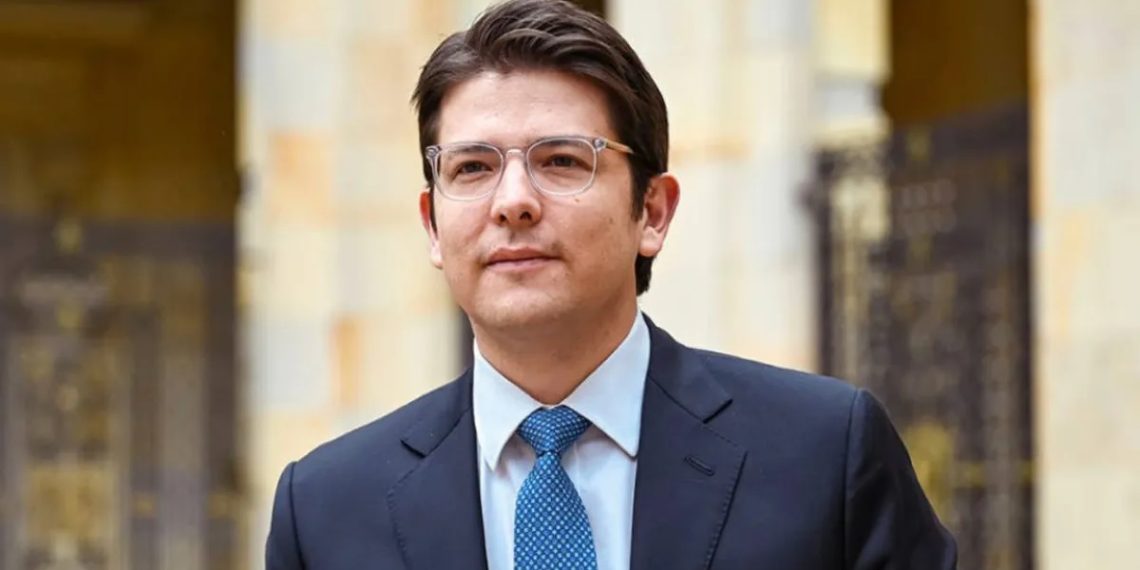 Los Dirigentes de la UTC se tomaron sindicatos oficiales Piden que se revoque credencial del senador Miguel Uribe Turbay