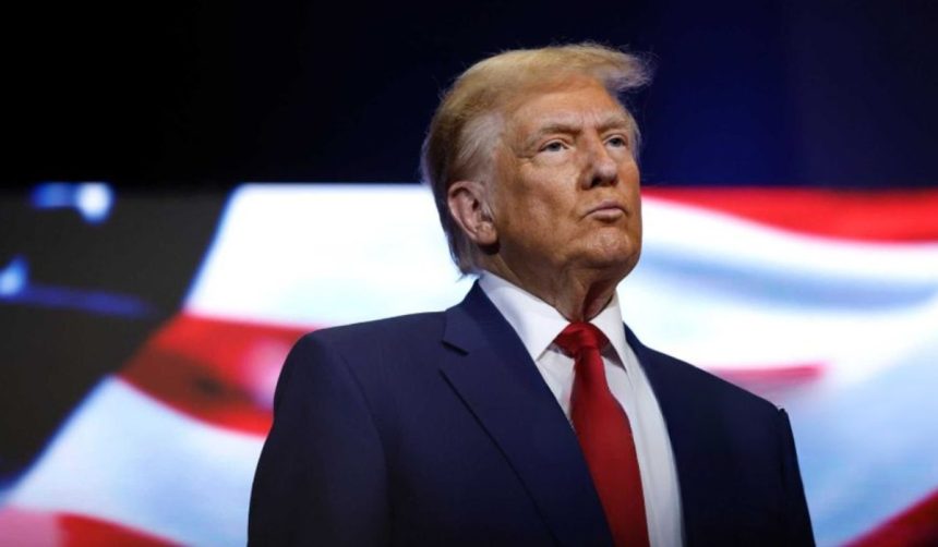 El presidente de Estados Unidos, Trump amenazó a Rusia con aranceles si no hay acuerdo de Paz