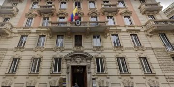 Laura Sarabia se retira llevando consigo muchos secretos de la financiación de la campaña presidencial