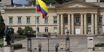 Muchas de las órdenes provenientes del Palacio de Nariño, sede oficial del gobierno, resultan contrarias al espíritu de la Constitución Nacional y de las Leyes de la República