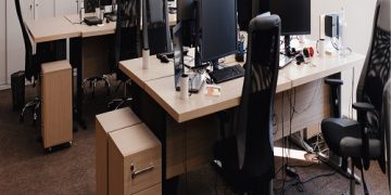 *La renuncia silenciosa de la burocracia*