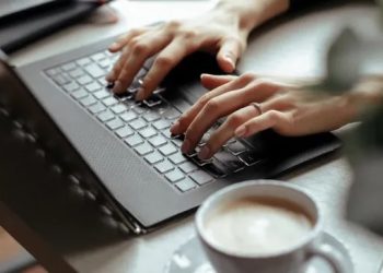 *La responsabilidad de informar: Construyendo o destruyendo realidades*