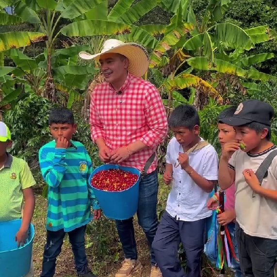 La Semilla de la Educación en Cada Grano de Café del Cauca