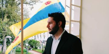 *La Inteligencia Artificial de la Tradición y el Futuro del Conservatismo Caucano*