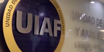 La “Lista Clinton” y el Bloqueo Salarial: El Shock Financiero de Petro