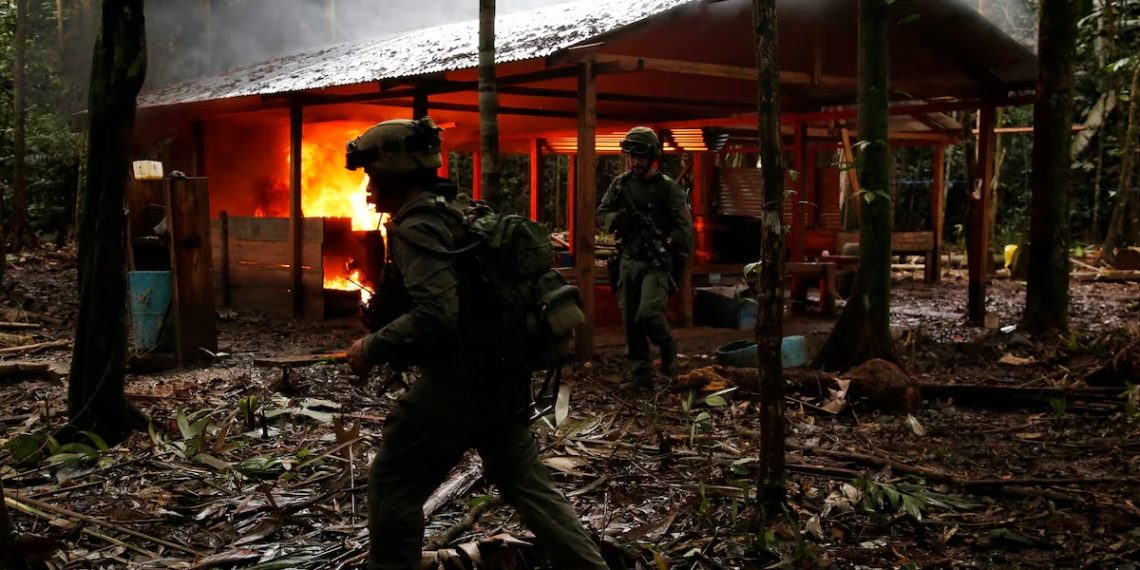 BOMBARDEOS, MENORES Y DIH