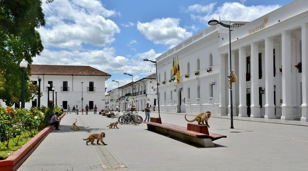 *Infidelidad Política a la Luz del Parque Caldas: Cuando el Secreto es un Secreto a Voces*