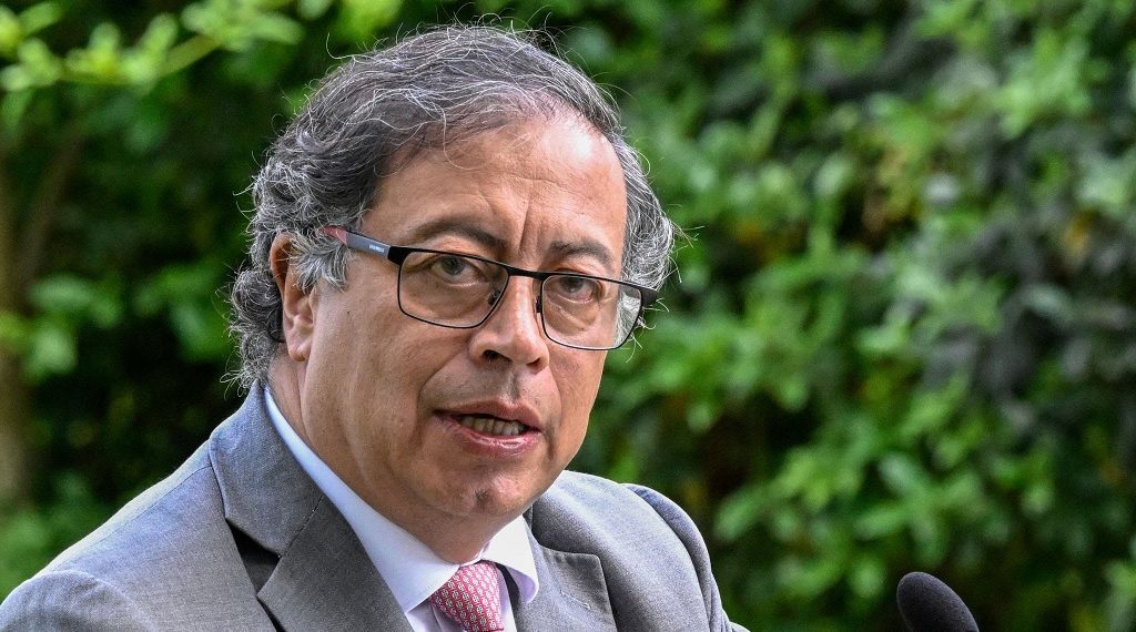 El Laberinto de la “Paz Total”: Entre la Promesa y la Polémica