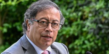 El Laberinto de la «Paz Total»: Entre la Promesa y la Polémica