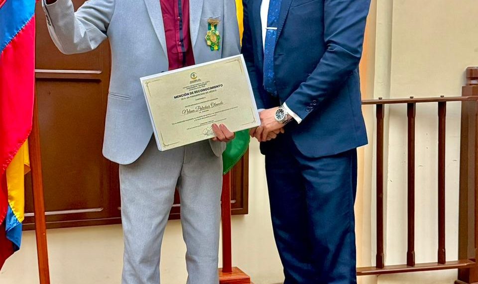 *Nelson Palechor: El Médico del Pueblo y su Receta para la Patria*