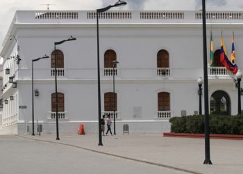 *¡Se Calienta la Política en Popayán! La Guerra de Poderes en la Alcaldía*