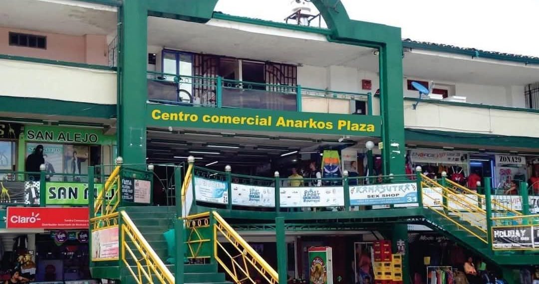 *El Fantasma del Anarkos: Entre el Agua de Pubenza y el Silencio de las Balas*