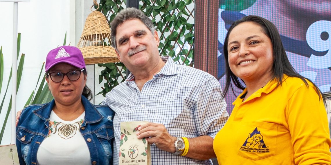 El Aroma de la Equidad: El Café Femenino Impulsa el Liderazgo y el Desarrollo en el Cauca
