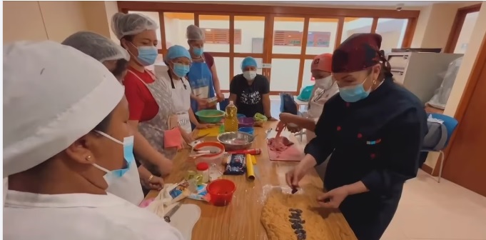 Sazón y Emprendimiento: La Receta Navideña del Empoderamiento