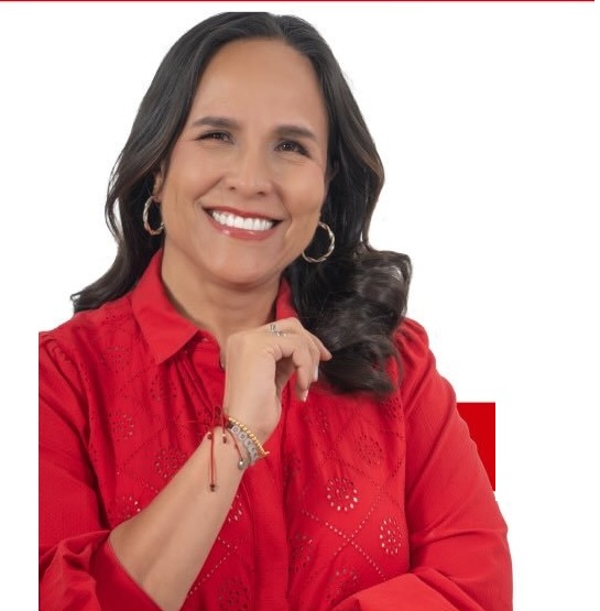 Dignidad y Resistencia: El Vuelo de Lucy Amparo hacia la Cámara