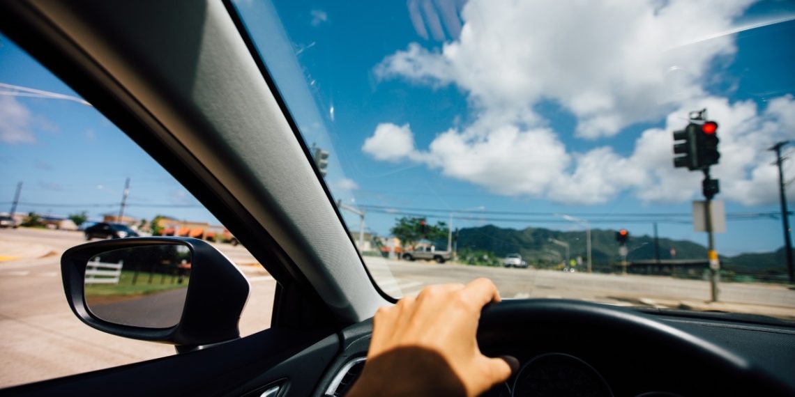 El Adiós al Salario Mínimo: La UVB y el Nuevo Rostro de las Multas de Tránsito