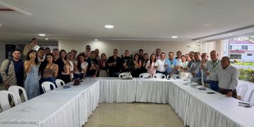 La Pluma frente al Riesgo: Entre el Reconocimiento y la Realidad