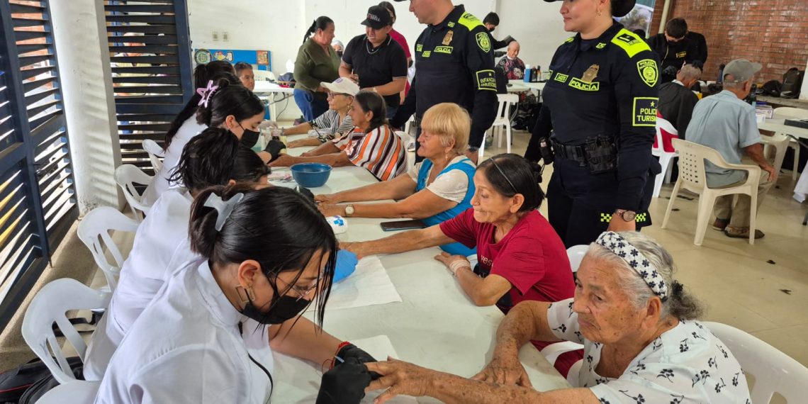 La Seguridad se Viste de Empatía: Más Allá del Uniforme