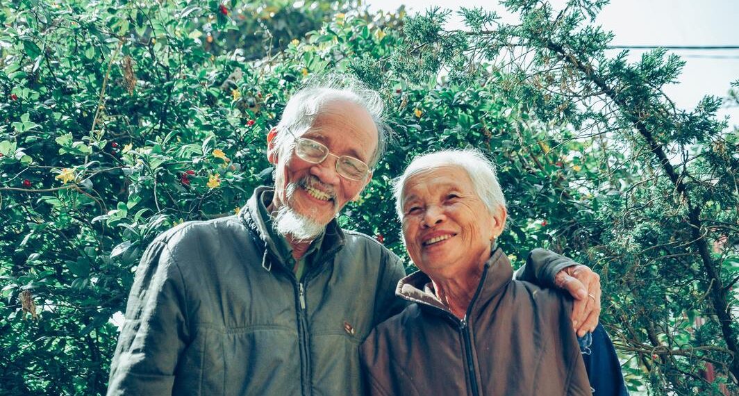 El Vaciado de una Nación: El Doble Filo de la Crisis Demográfica