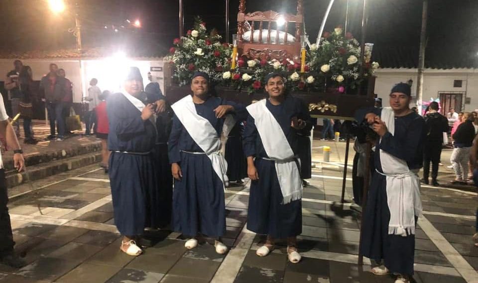 *Colombia: Entre el Calvario Político y la Esperanza de Resurrección*