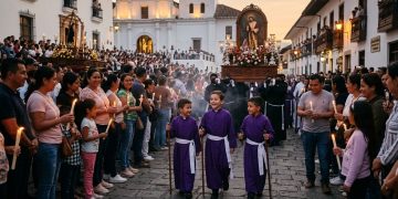 *El Sagrado Retorno: Cuando la Infancia se Viste de Túnica y Paso*