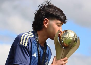 El Silencio del Estadio: Reflexiones tras la partida de Santiago Castrillón