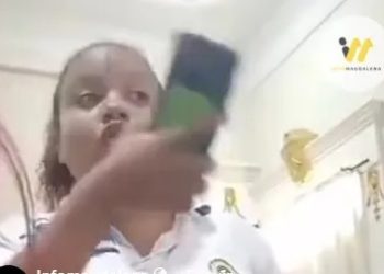 ¿Alcalde o “Influencer” Distraído? La Lección de Respeto que Vino del Pupitre