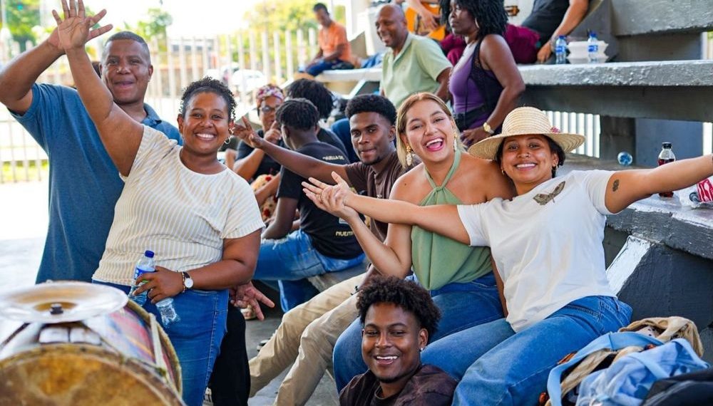 El Petronio a los 30: Cuando la raíz se vuelve antena