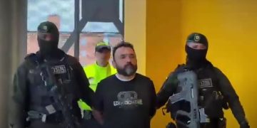 La Máscara del Espectáculo: El Caso de Alias “Mison”